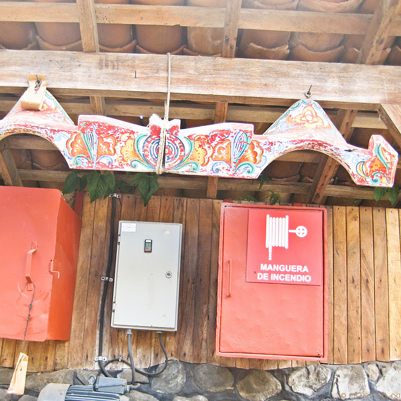 b9050-yoke01-lr-1357