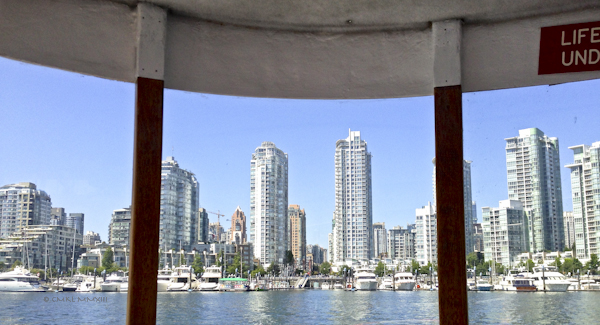 90399-aquabus-02-2703