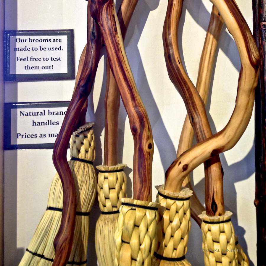 90aab-riddle-04-2076