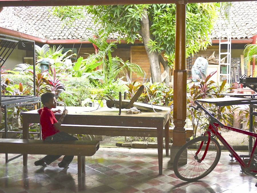 809a7-granada-3mundos-10-1180283