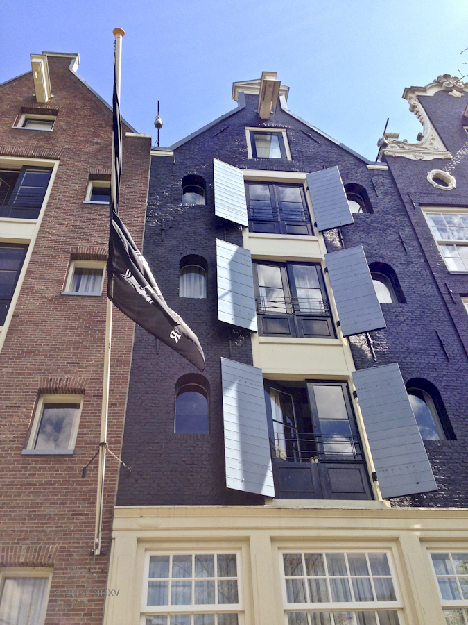 And the grey ones! This front is part of the unique Pulizer Hotel at Prinsengracht