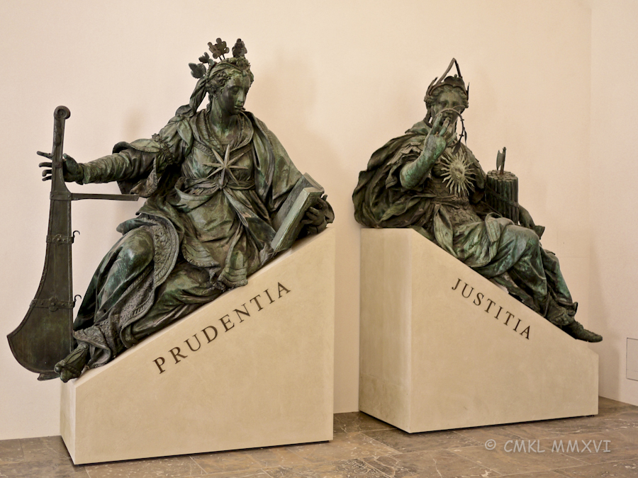 Munich.Exchange-Bronzes