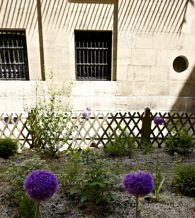 Paris.Exchange.18-1010788