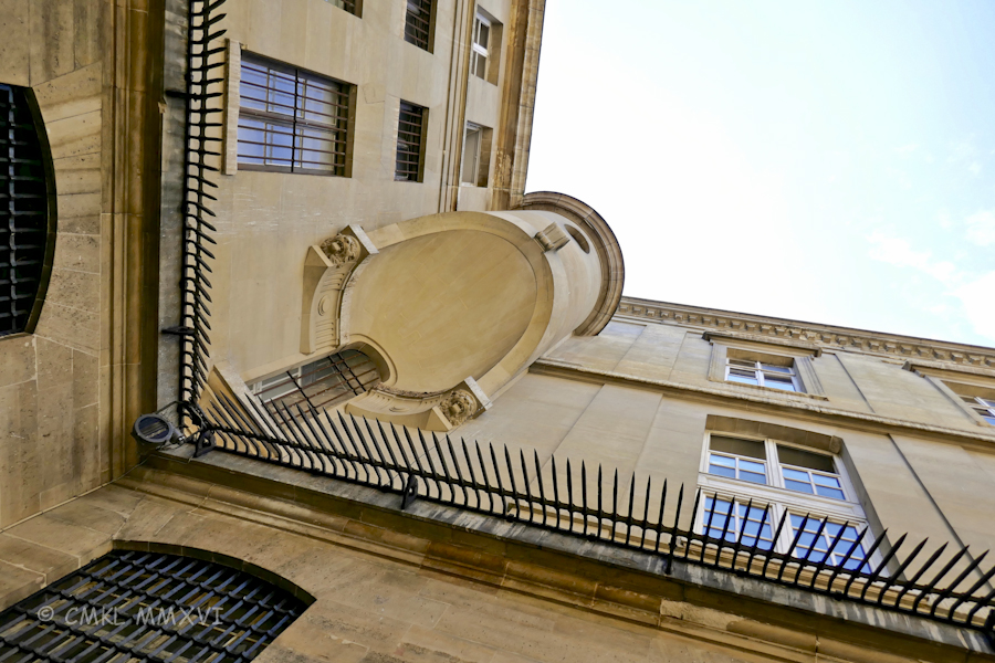 Paris.Exchange.19-1010790